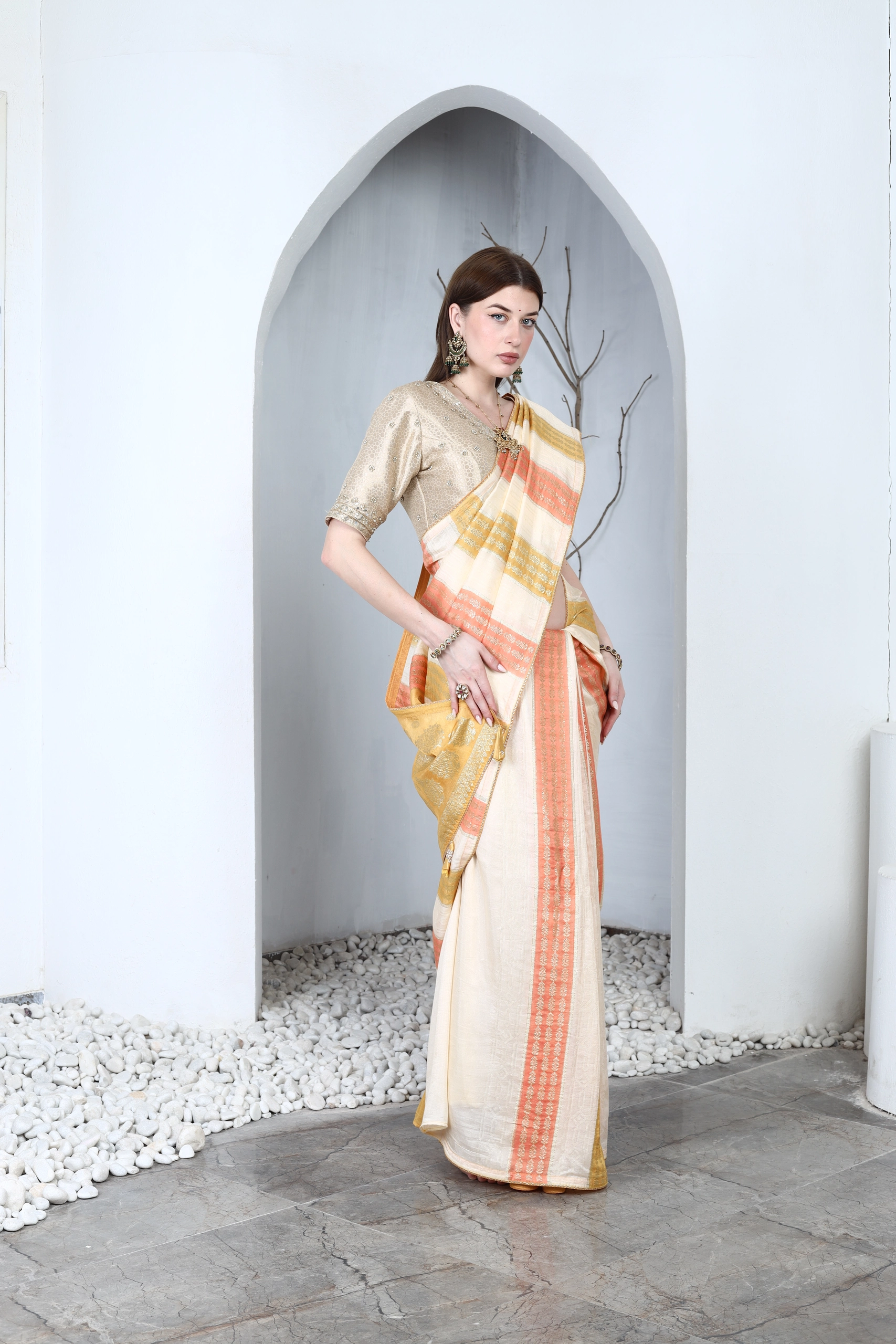 Asteria Handwoven Zari Saree Alternate