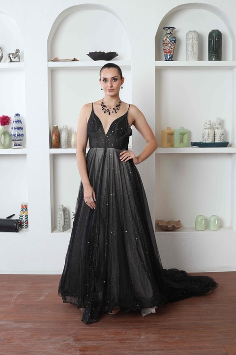 Étoile Embellished Tulle Evening Gown